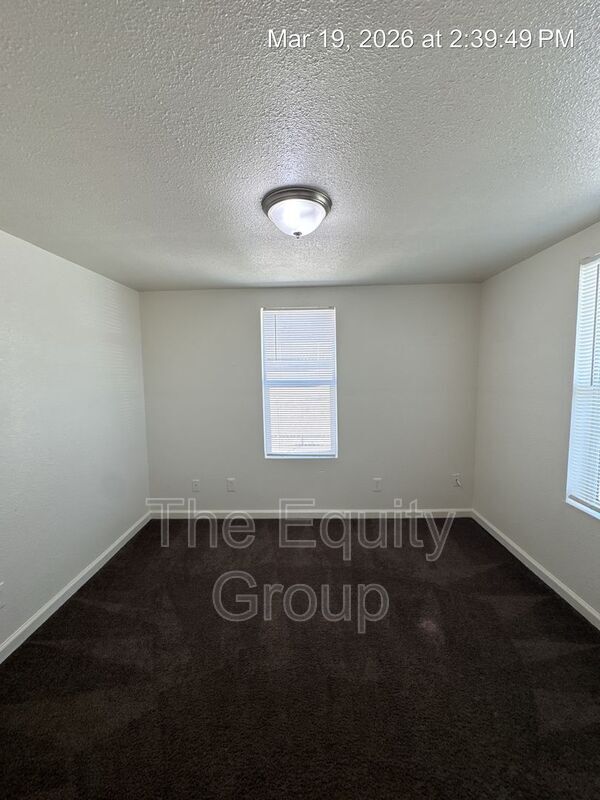 Building Photo - 610 Pickerell Ave