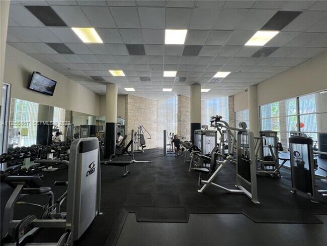 Building Photo - 5161 Collins Ave