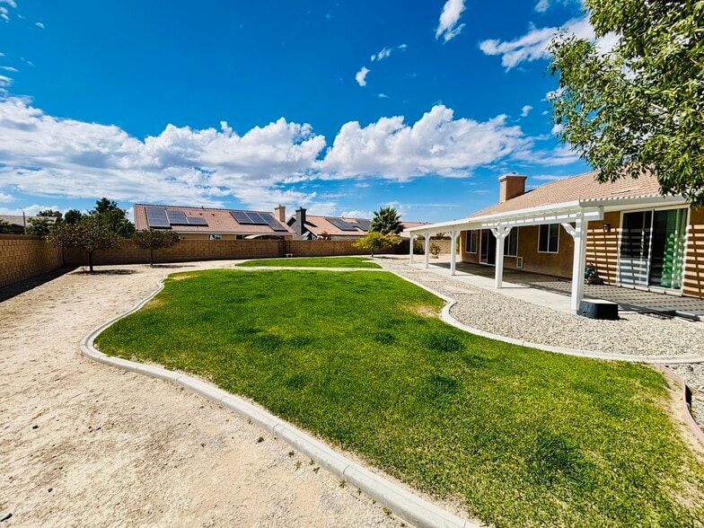 Building Photo - 4640 Trojan Ct