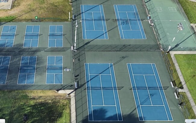 Building Photo - 5635 24th Ave N