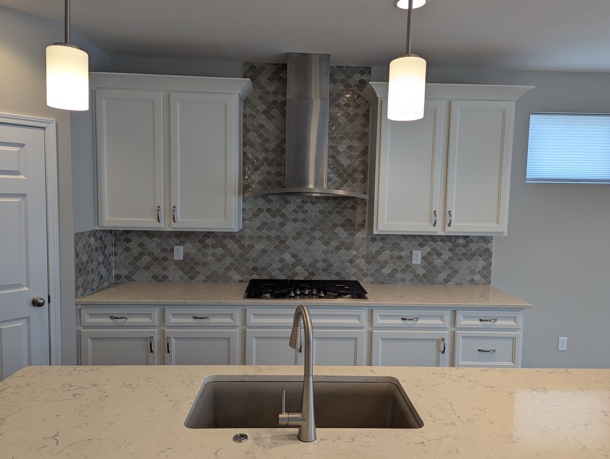 Kitchen Cooktop & Hood - 5689 Ohio Trl