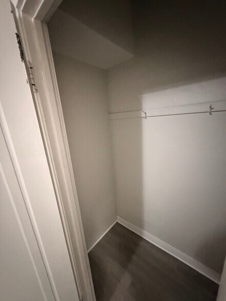 Building Photo - 8434 S Drexel Ave