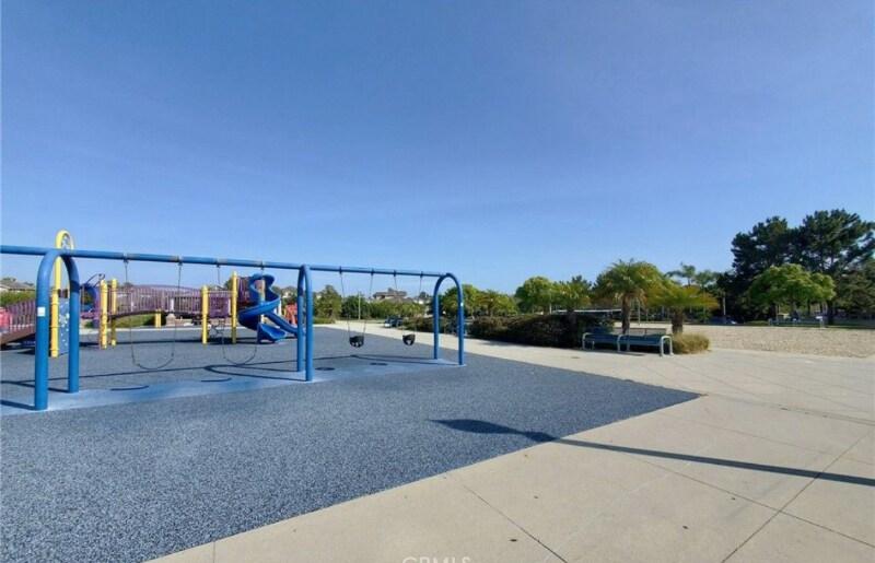 Building Photo - 7435 Paloma Dr