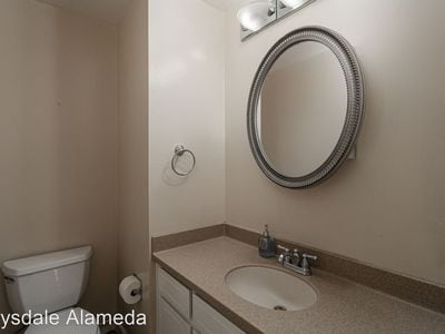 Building Photo - 1017 Kingston Ln