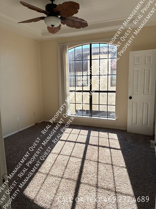 Building Photo - 611 Oriole Blvd