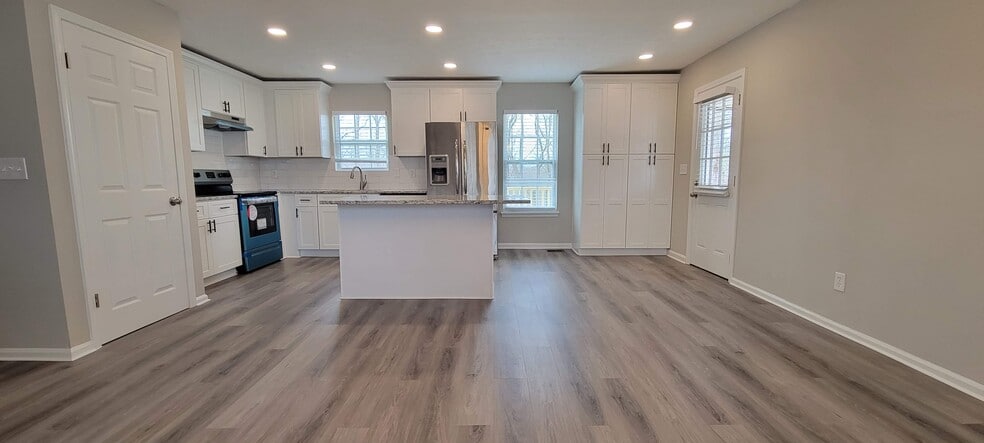 Building Photo - 5530 Little Mill Rd