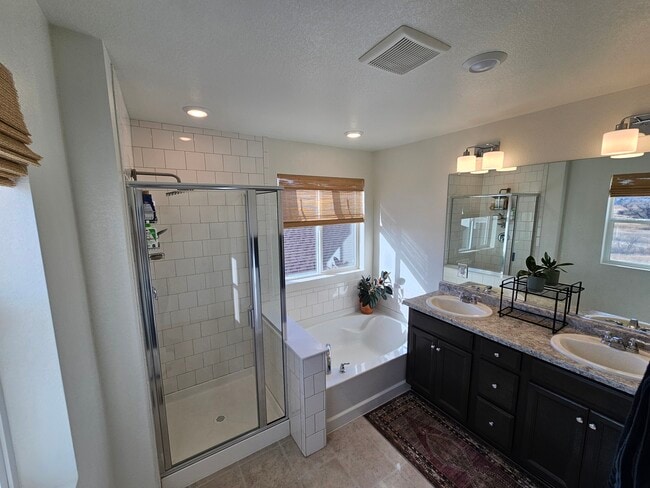 Building Photo - 6214 Long Branch Dr