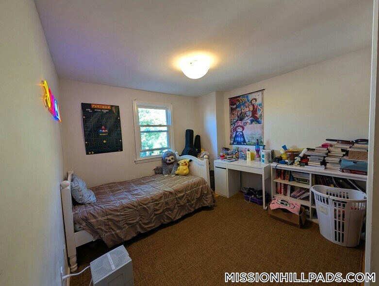 Building Photo - 45 Fort Ave