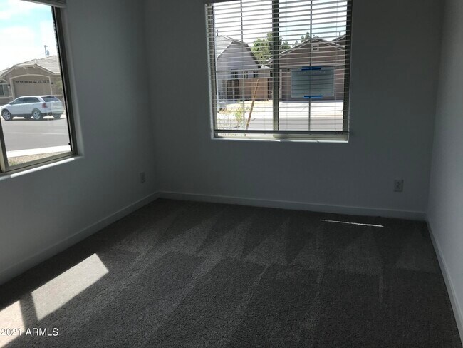 Building Photo - 3819 S 65th Ave