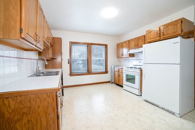 Building Photo - 7 Ridgeland Rd