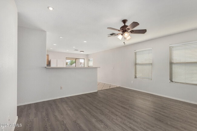 Building Photo - 4803 N 92nd Ln