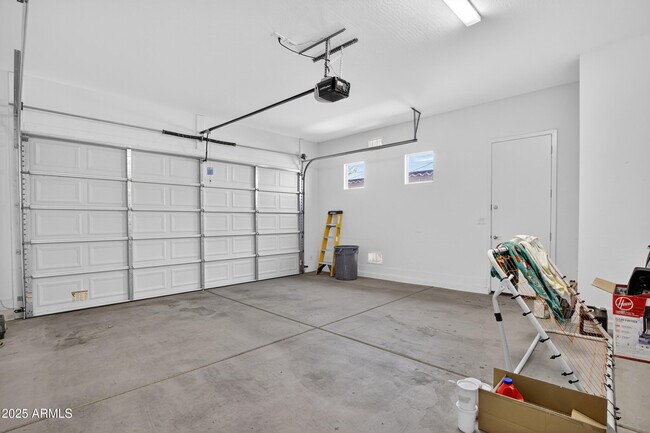 Building Photo - 3405 S 183rd Dr