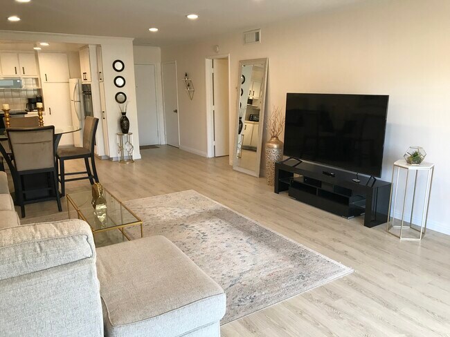 Building Photo - 1299 Cordova St