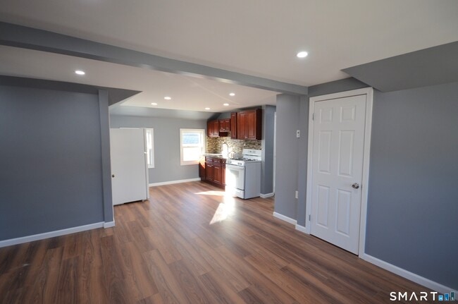 Building Photo - 70 Westfield Ave