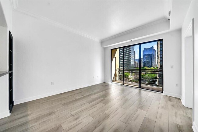 Building Photo - 3445 Stratford Rd NE