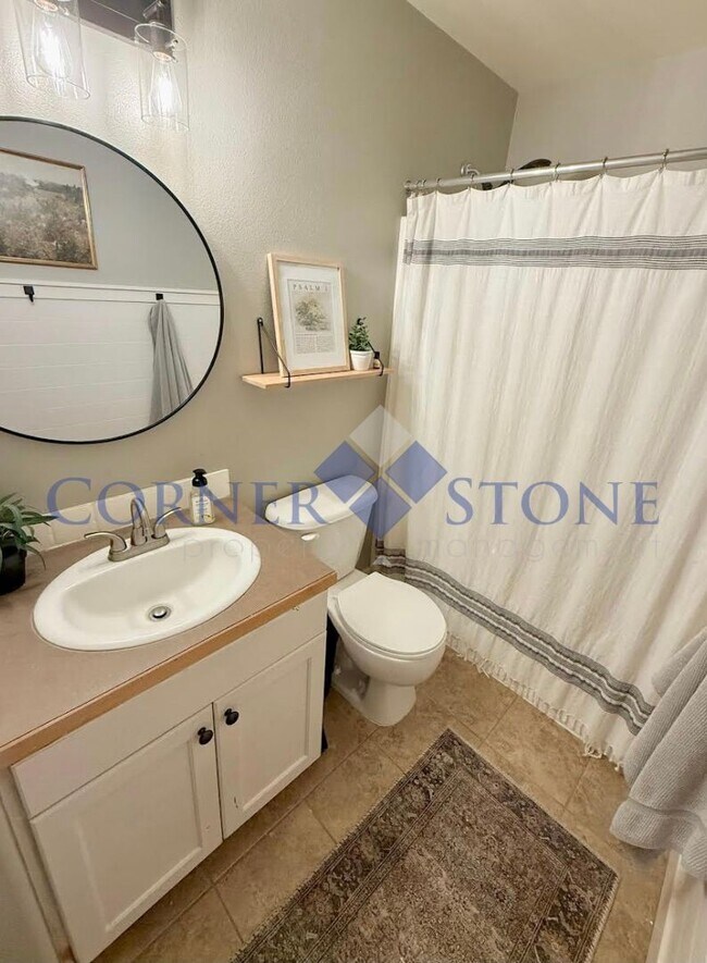 Building Photo - Stunning Home In Desired Woodbridge Subdivision!