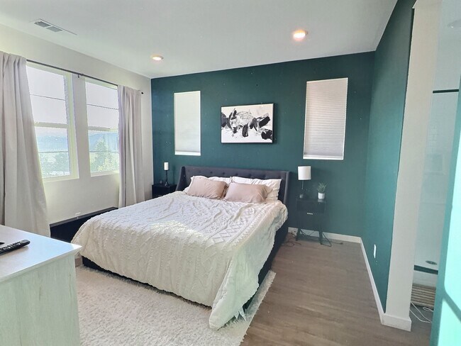Building Photo - 27589 Sanctuary Ct