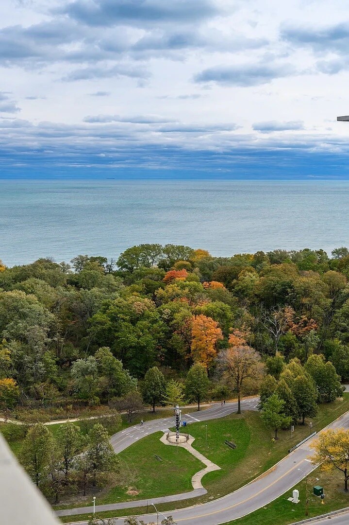 Building Photo - 3600 N Lake Shore Dr