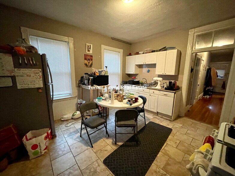 Primary Photo - 12 Bucknam St