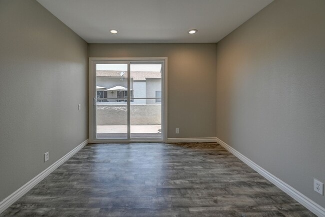 Building Photo - MUST SEE!!! BEAUTIFUL!!!  – Updated Upstai...
