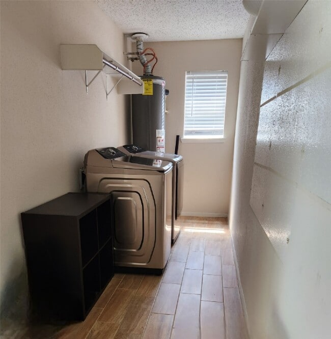 Building Photo - 10607 Horseshoe Bend Dr