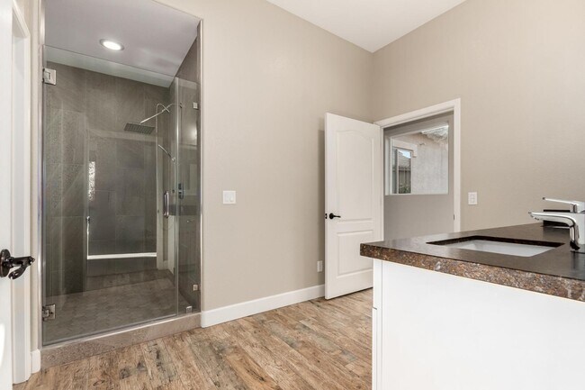 Building Photo - 4326 E Cloudburst Ct