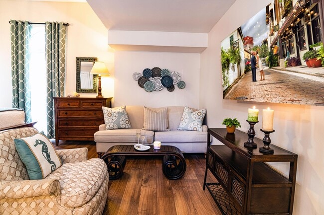 Building Photo - Romantic Getaway 5317