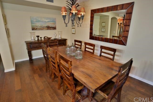 Building Photo - 322 5th St