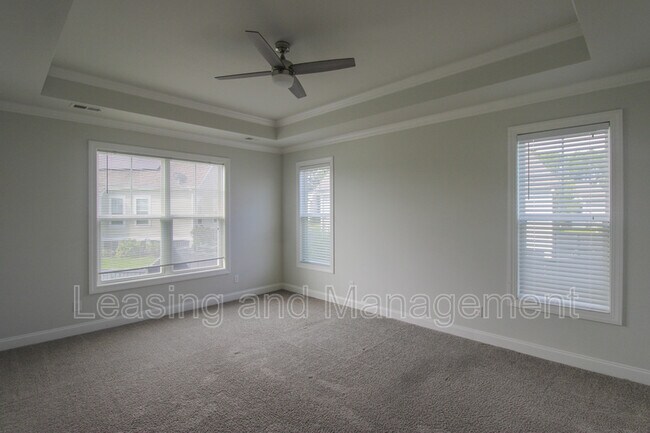 Building Photo - 333 Turnstone St