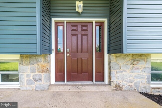 Building Photo - 402 Layfield Rd