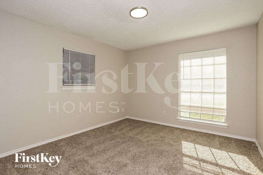 Building Photo - 4026 Cedar Creek Dr