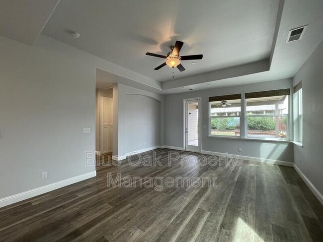 Building Photo - 3032 Biscayne Bay