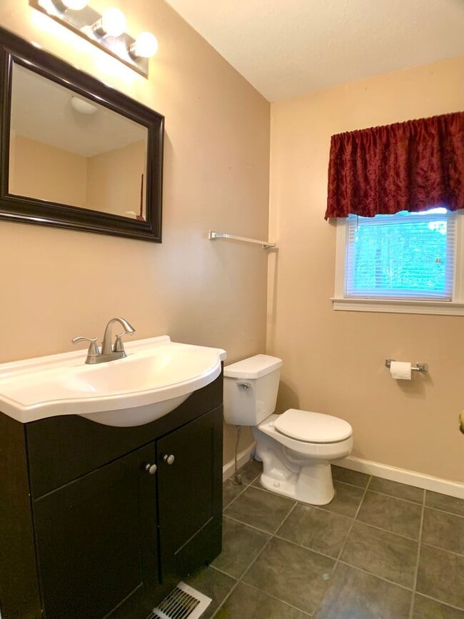 Building Photo - 763 Princeton Cir