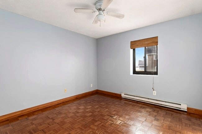 Building Photo - 222 Winthrop Shore Dr