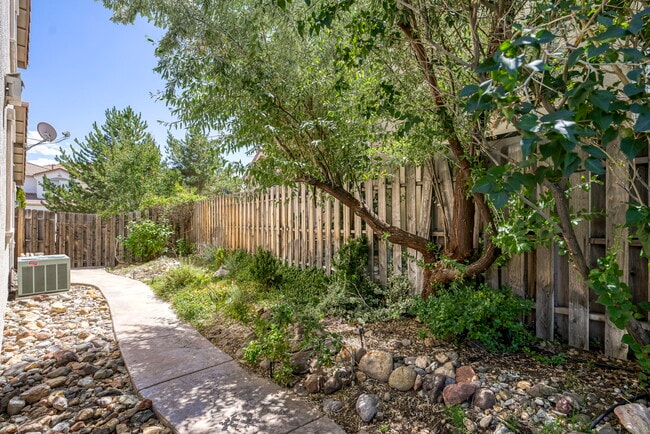 Building Photo - 2931 Blue Grouse Dr