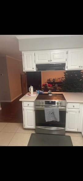 Building Photo - 1779 Wayland Park Dr