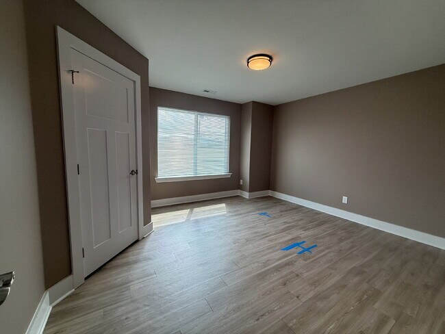 Building Photo - 401 Morring Rd