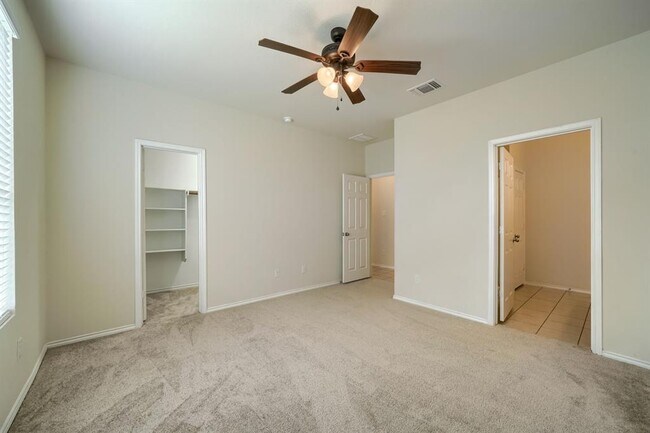 Building Photo - 616 Sonterra Blvd