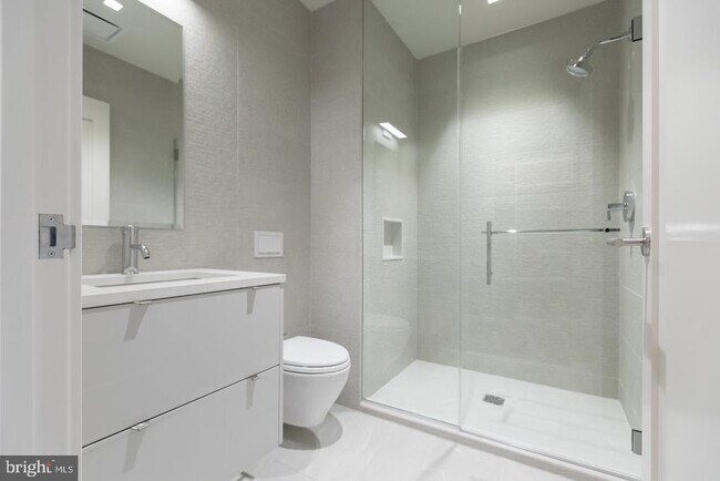 Building Photo - 130 18TH St