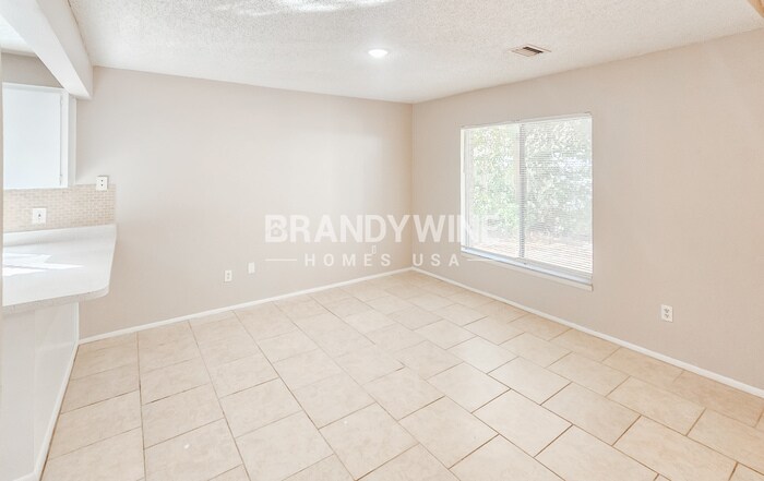 Building Photo - 28305 International Dr