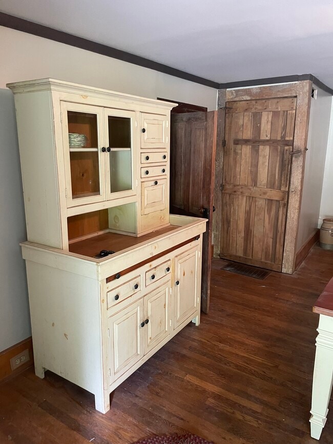 Building Photo - 1265 Barnardsville Hwy