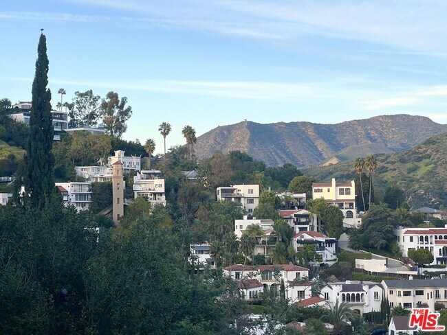 Building Photo - 2185 Broadview Terrace