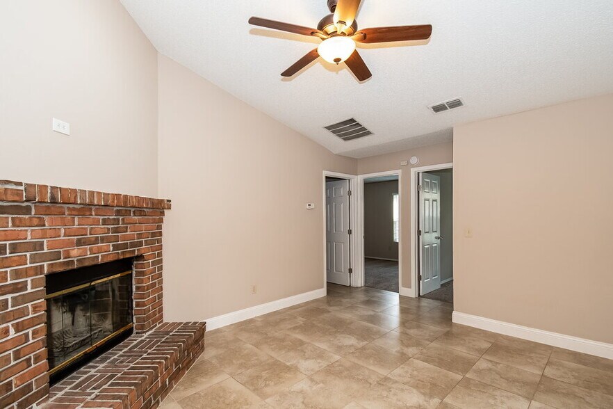 Building Photo - 5943 Early Harvest Ct