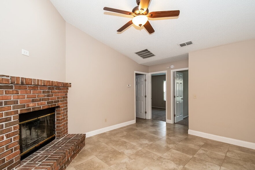 Building Photo - 5943 Early Harvest Ct