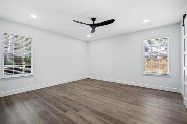 Building Photo - 7328 Janita Dr