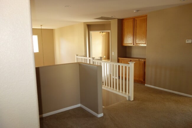 Building Photo - Paseo del Sol 4 Bedroom