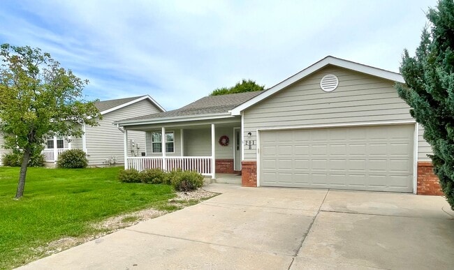 Building Photo - 201 Manor Ct