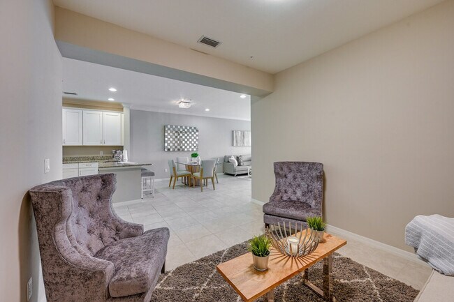 Building Photo - 9413 Terresina Dr