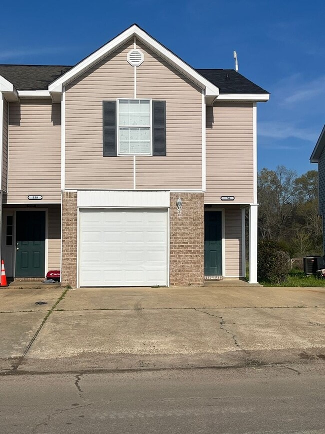 Building Photo - 556 Kirkcauldy Dr