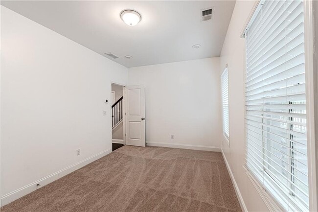 Building Photo - 3634 Via Nuova Ln